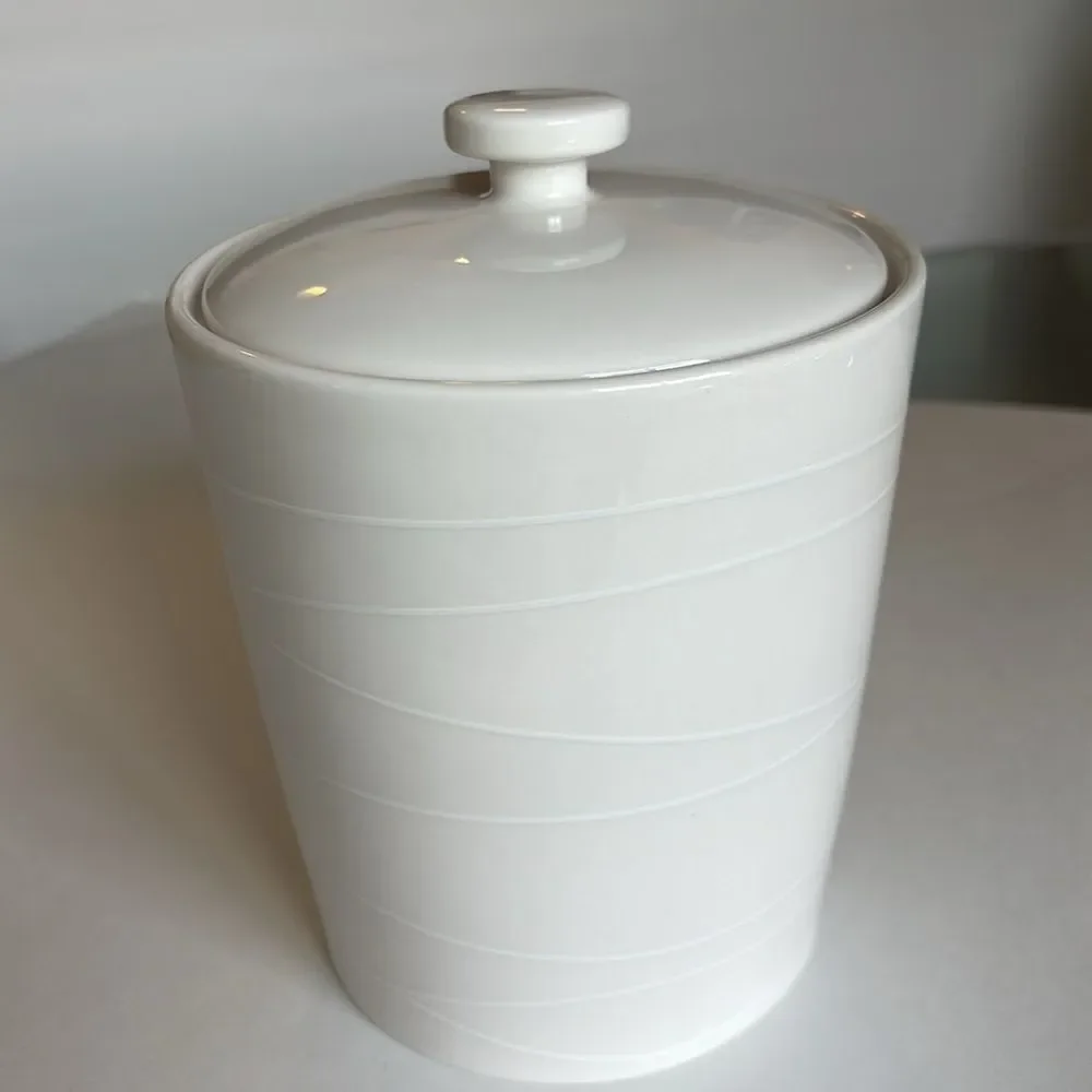 Starbucks 2004 At Home Collection Raised Line Pattern Ivory Canister